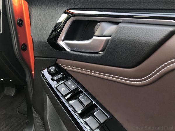 Isuzu D-MAX X-Terrain 3.0L Diesel 4x4_soft touch panels