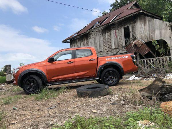 Isuzu D-MAX X-Terrain 3.0L Diesel 4x4_contrast