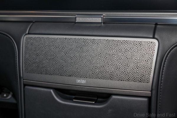 2021 Lexus LM 350 Mark Levinson