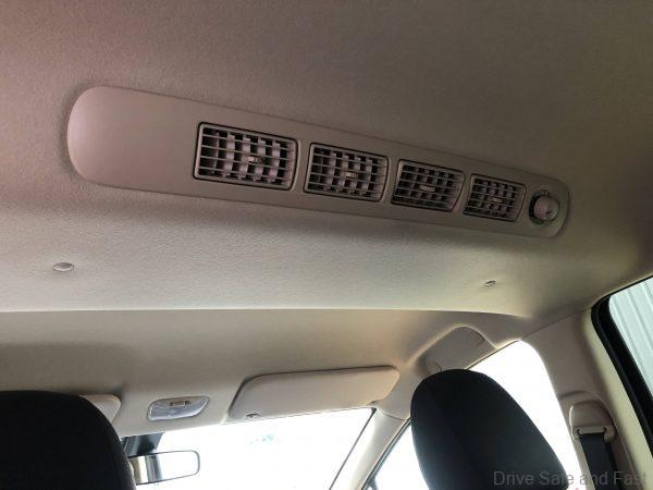 Mitsubishi XPANDER_rear AC vents and controls