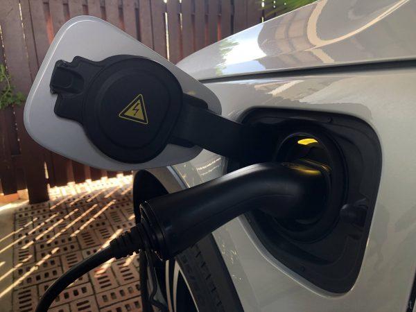 Volvo XC40 Recharge Plug In Hybrid Crossover_charging