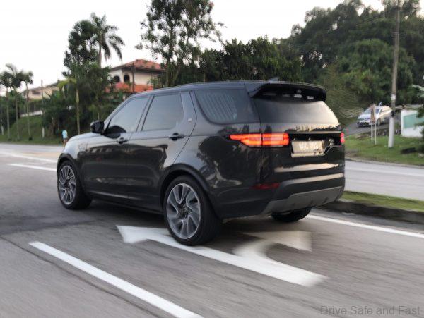 Land Rover Discovery TD6 HSE_rear