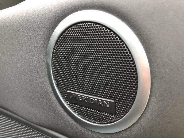Land Rover Discovery TD6 HSE_meridian audio
