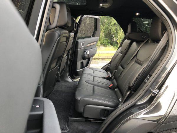 Land Rover Discovery TD6 HSE_middle row seats