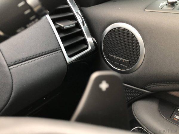 Land Rover Discovery TD6 HSE_paddle shifter