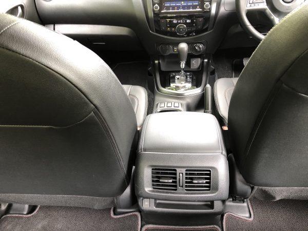 Nissan Navara PRO-4X_rear AC vents