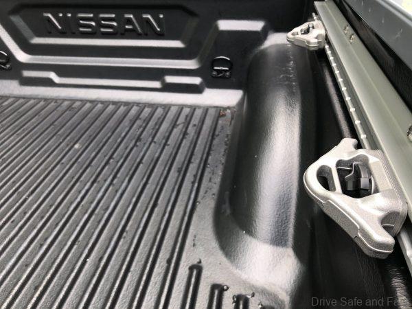Nissan Navara PRO-4X_rear deck