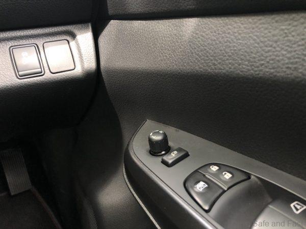 Nissan Navara PRO-4X_truck