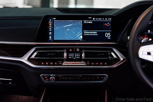 BMW X7 xDrive40i infotainment