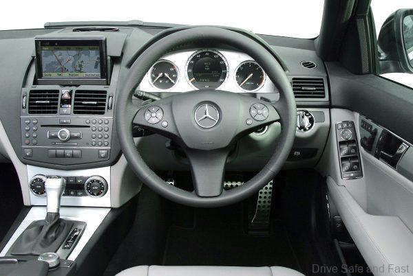 Mercedes-Benz C 220 CDI AMG Sports_cabin
