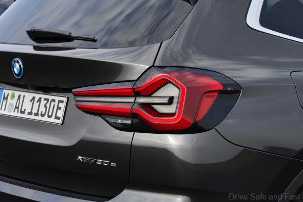 new taillight graphic of the BMW X3 Facelifr