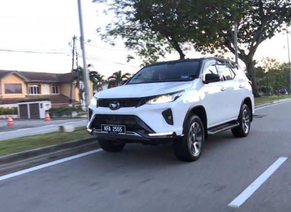 Toyota Fortuner 2.7 SRZ 4x4_front