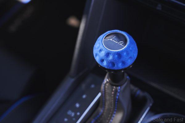 Volkswagen Atlas Cross Sport Concept gear knob