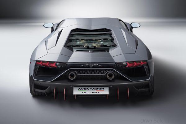 Lamborghini Aventador Ultimae coupé rear