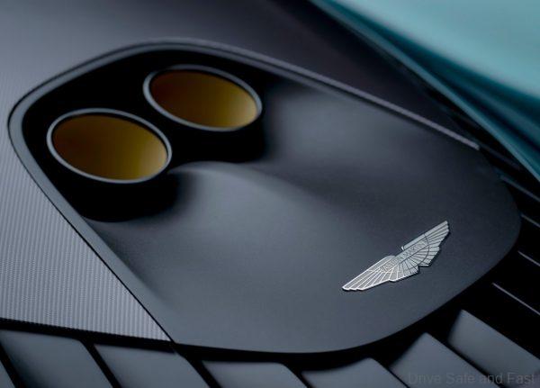 Exhaust ports Aston Martin Valhalla