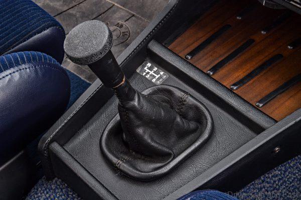 BMW 5 Series_E12_Classic Car Gear shift