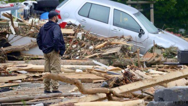Volkswagen caught in flood
