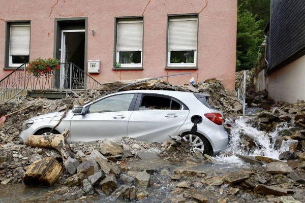 Mercedes caught in flood