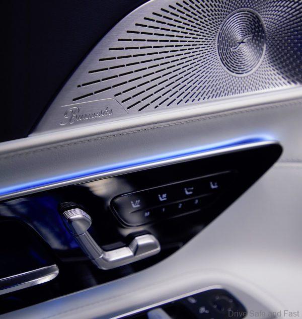 Mercedes-AMG SL 2022_doorpanel