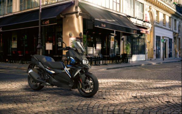 BMW C400X front