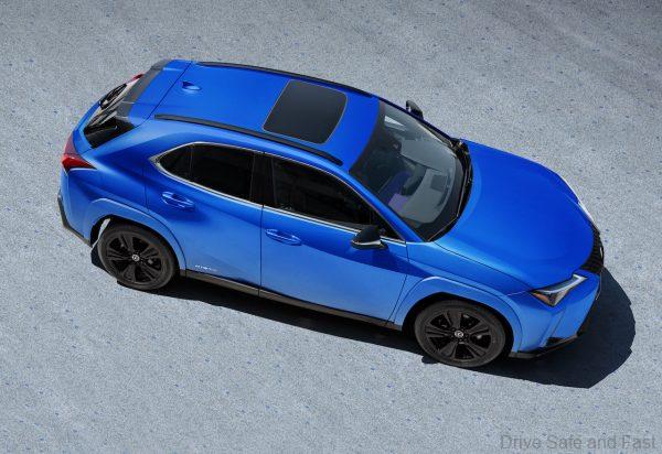 Lexus UX Black Line in Grecian Water