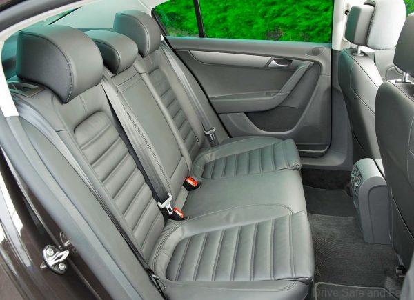 Volkswagen Passat 1.8 TSI_rear seat