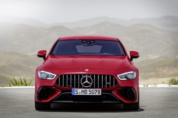 Front static photo 2022 Mercedes-AMG GT 63 S E PERFORMANCE 4MATIC+ Hybrid