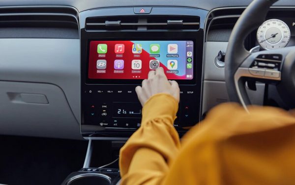 GM To Phase Out Apple CarPlay And Android Auto In Its New EVs