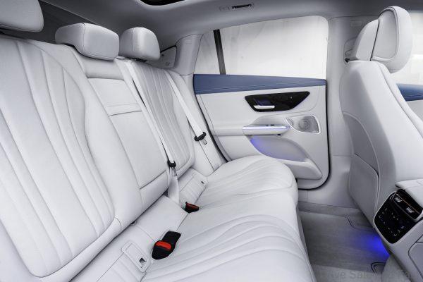 Mercedes-EQ. EQE 350, Edition 1, AMG Line, interior: leather neva grey/reflex blue rear seats