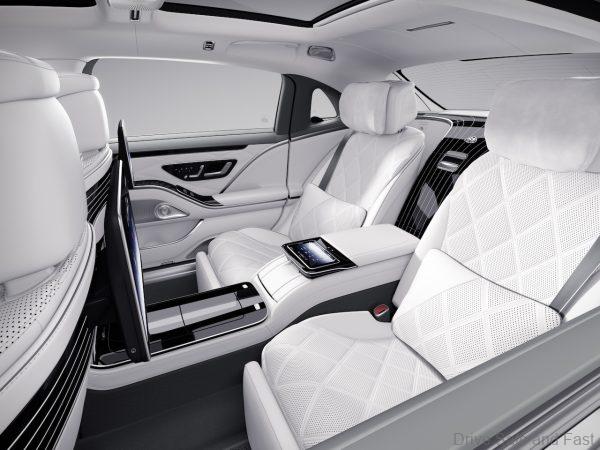 Mercedes-Maybach S 680 4MATIC "Edition 100" rear interior