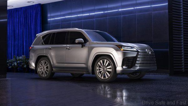 Lexus LX 600 Ultra Luxury exterior front