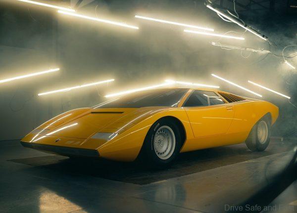 Lamborghini LP 500 Reconstruction front