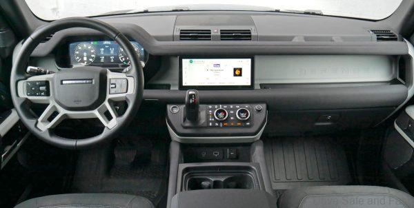 Land Rover Defender PIVI Pro_music