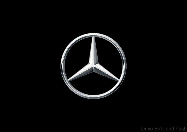 Mercedes-Logo against black backdrop
