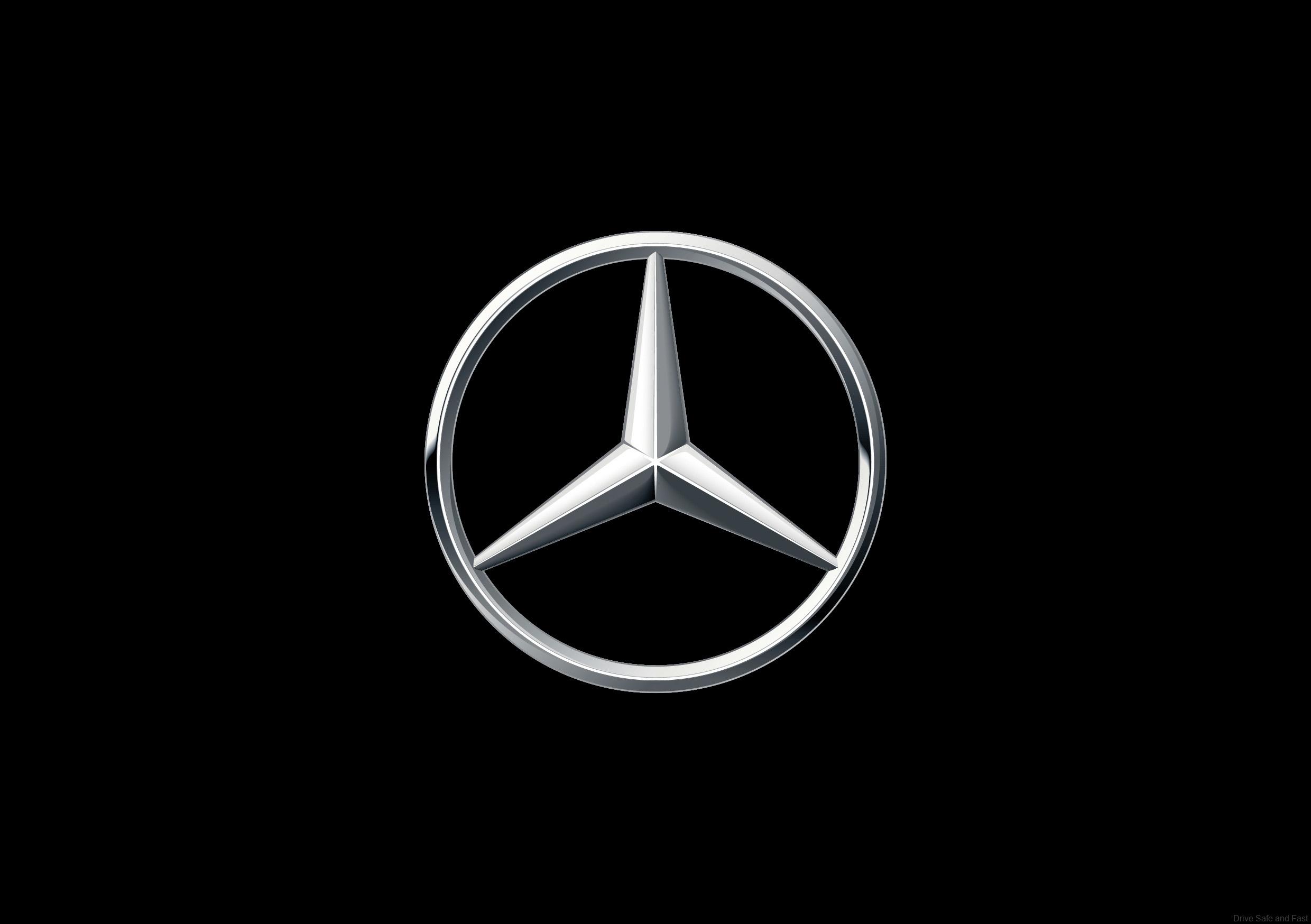 Mercedes-Logo against black backdrop