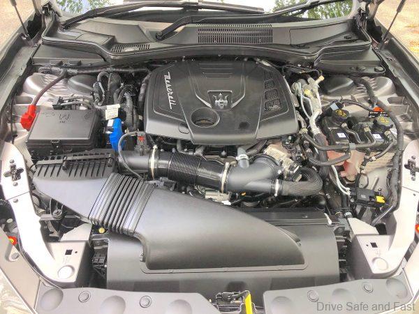 Maserati Ghibli Hybrid_engine_2021