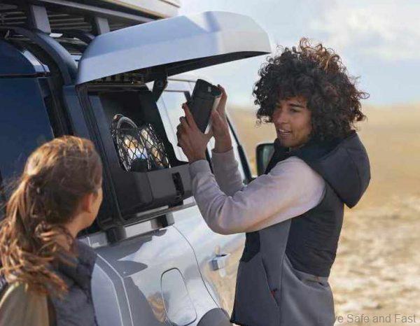 2020 Land Rover Defender pack