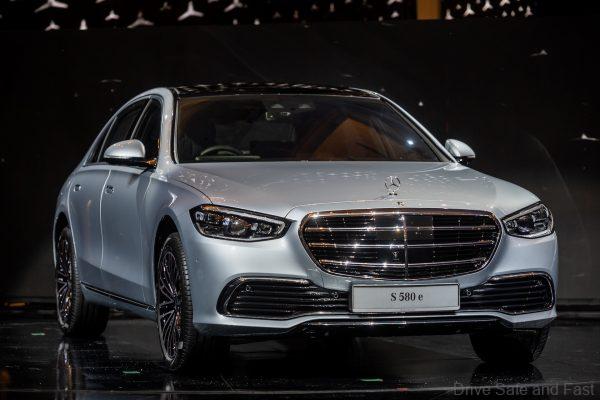 Mercedes-Benz S580e front end