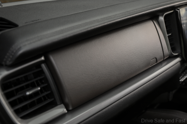 Mazda BT-50 interior