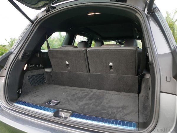 boot space of the Mercedes-Benz GLS 3rd generation