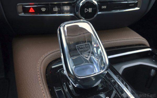 Volvo Cars premium crystal gearshift
