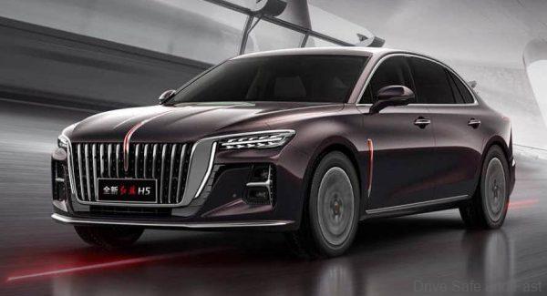 Hongqi H5 sedan on the move
