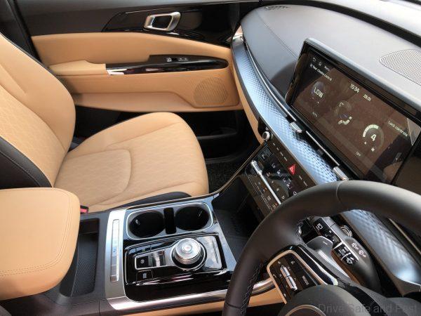 KIA Carnival 2022 Cabin