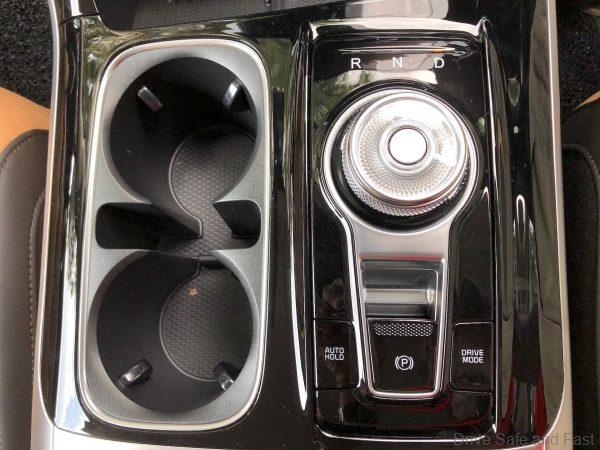 KIA Carnival 2022 Cabin