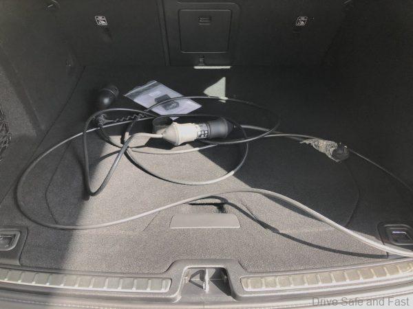 Volvo V60 T8 Inscription luggage space
