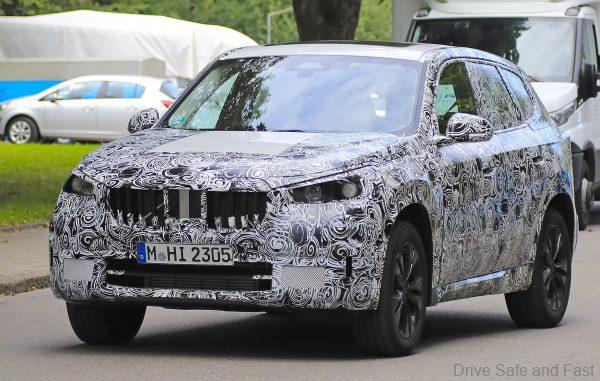 2023 BMW X1_spyshot