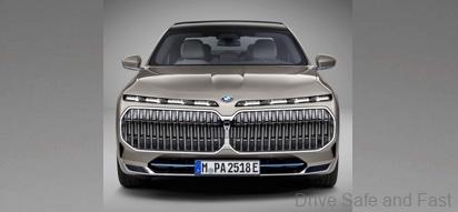Theophilus Shows Us How The New BMW 7 Could Have Turned Out