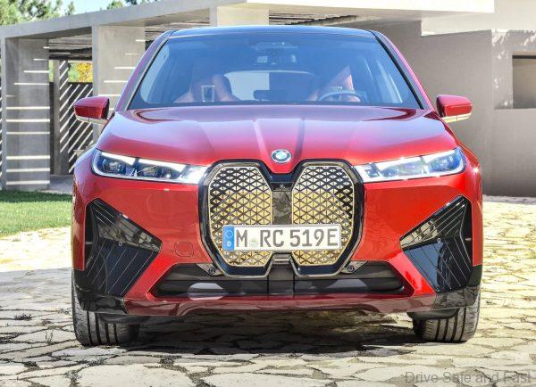 Electric BMW i4 Fastback Or BMW iX SAV