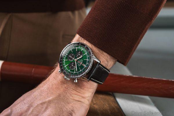 Breitling Navitimer B01 Chronograph 46_dark green dial and black alligator leather strap_Ref. AB0137241L1P1_RGB