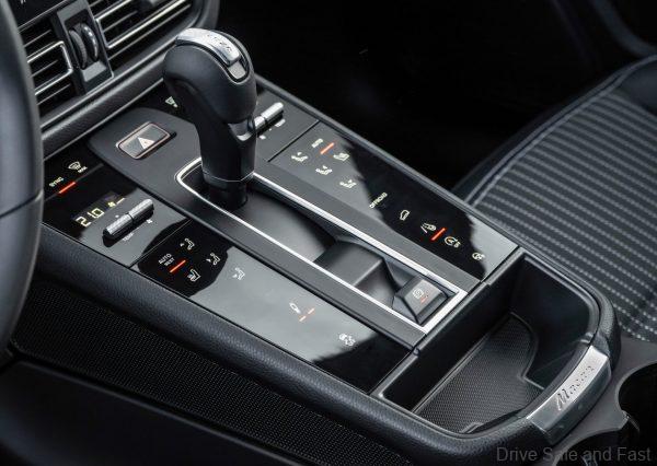 Porsche Macan T gear shift